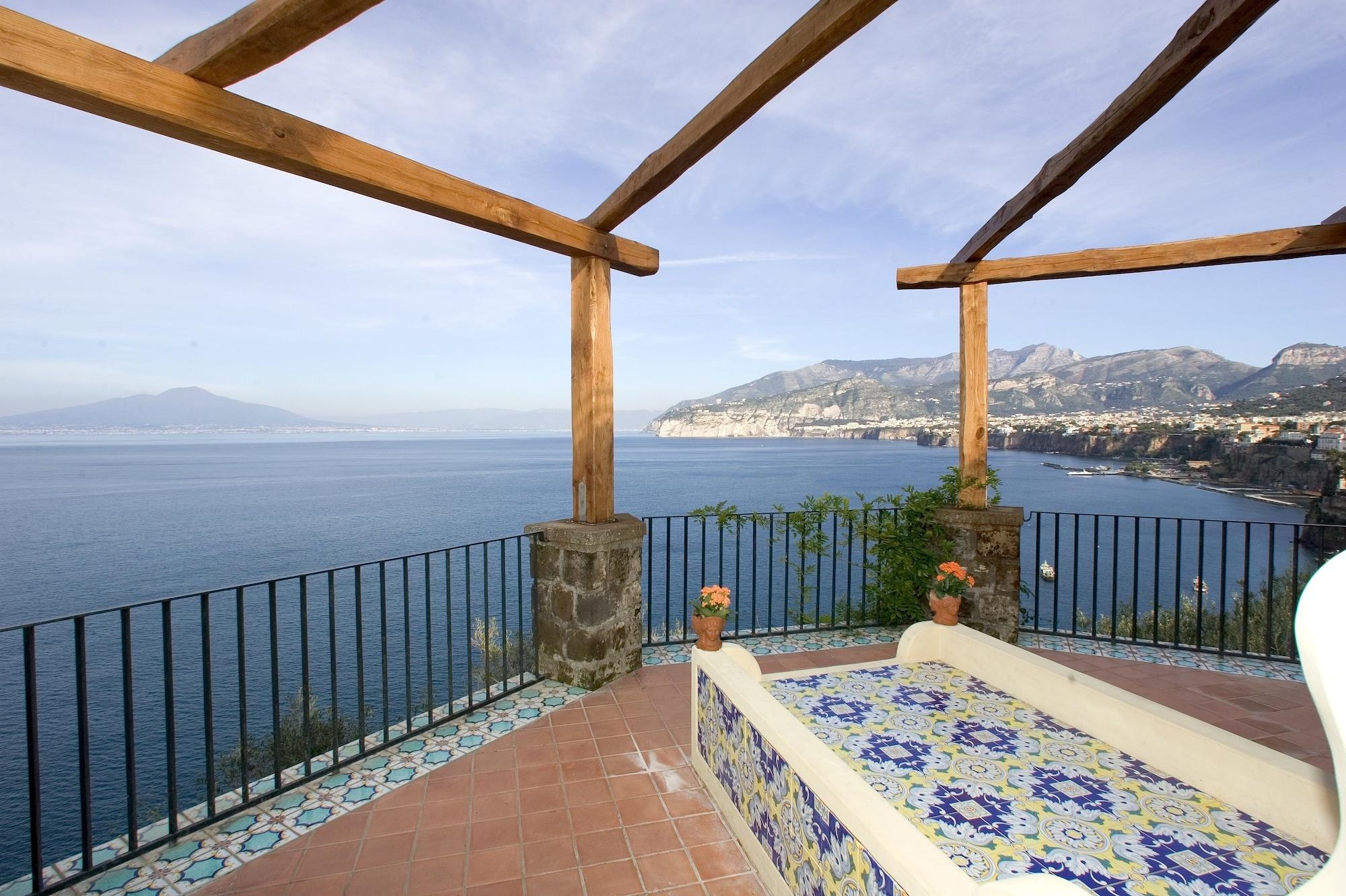 Hotel La Tonnarella Σορέντο Εξωτερικό φωτογραφία